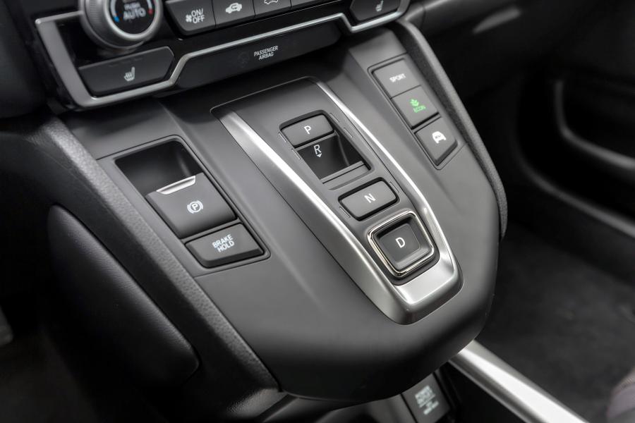 Детали интерьера Honda CR-V Hybrid 2018 года  (EU) (фото 50 из 56)